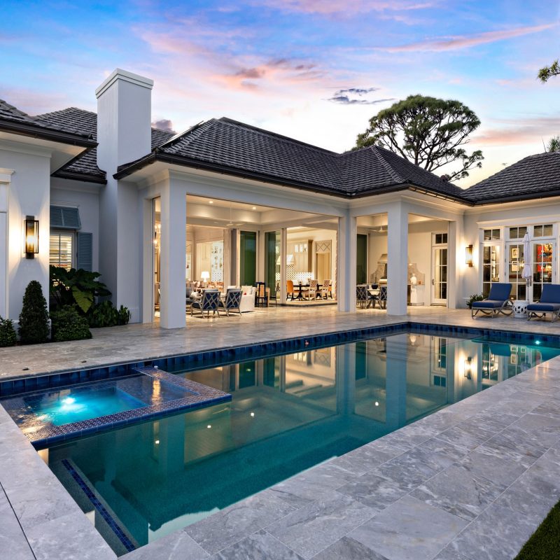 custom pool and spa contractors - best pool designers in Jupiter